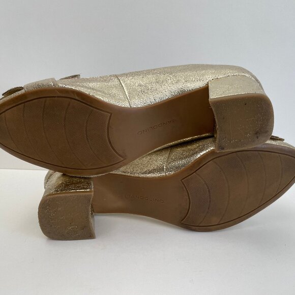 Gold block heel pump with fringe - Picture 3 of 5